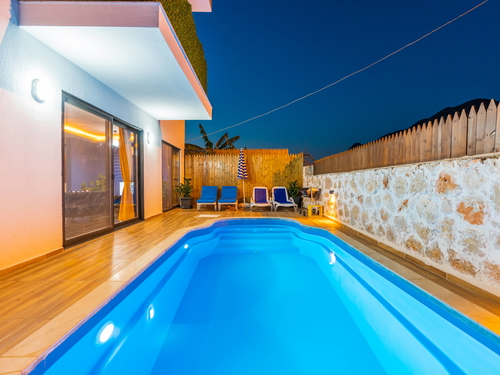  gece  -  Kasım
  | Kalkan Ulugöl'de Isıtmalı Kapalı Havuzlu Romantik Villa Tatili